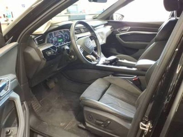 AUDI Q8 E-TRON - Image 3