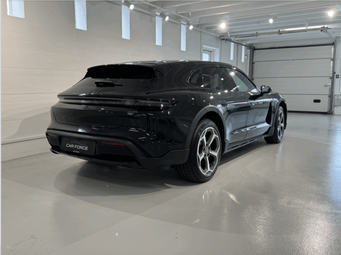 Porsche Taycan 4 Cross Turismo - Image 5